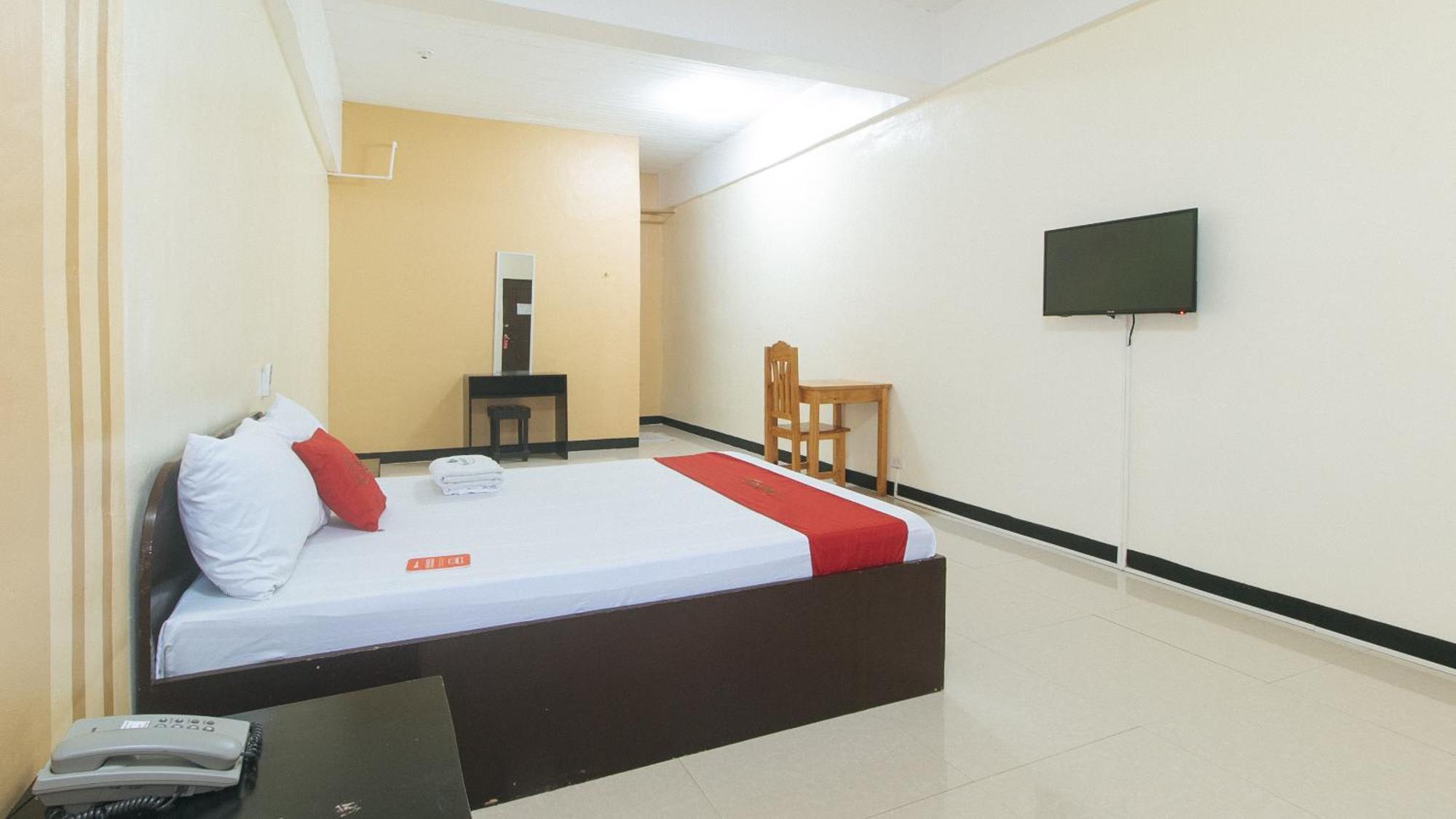 Reddoorz Near Sm City Muntinlupa San Pedro  Bagian luar foto